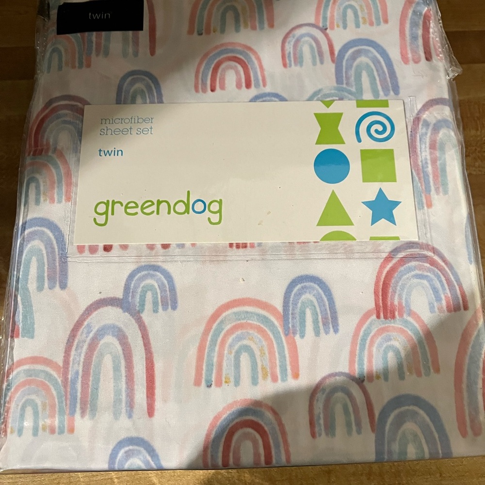 Green dog twin rainbow sheets
